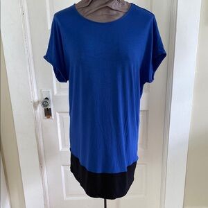 J Jill Wearever Collection Short Sleeve‎ Stretch Knit Blue and Black Top Medium